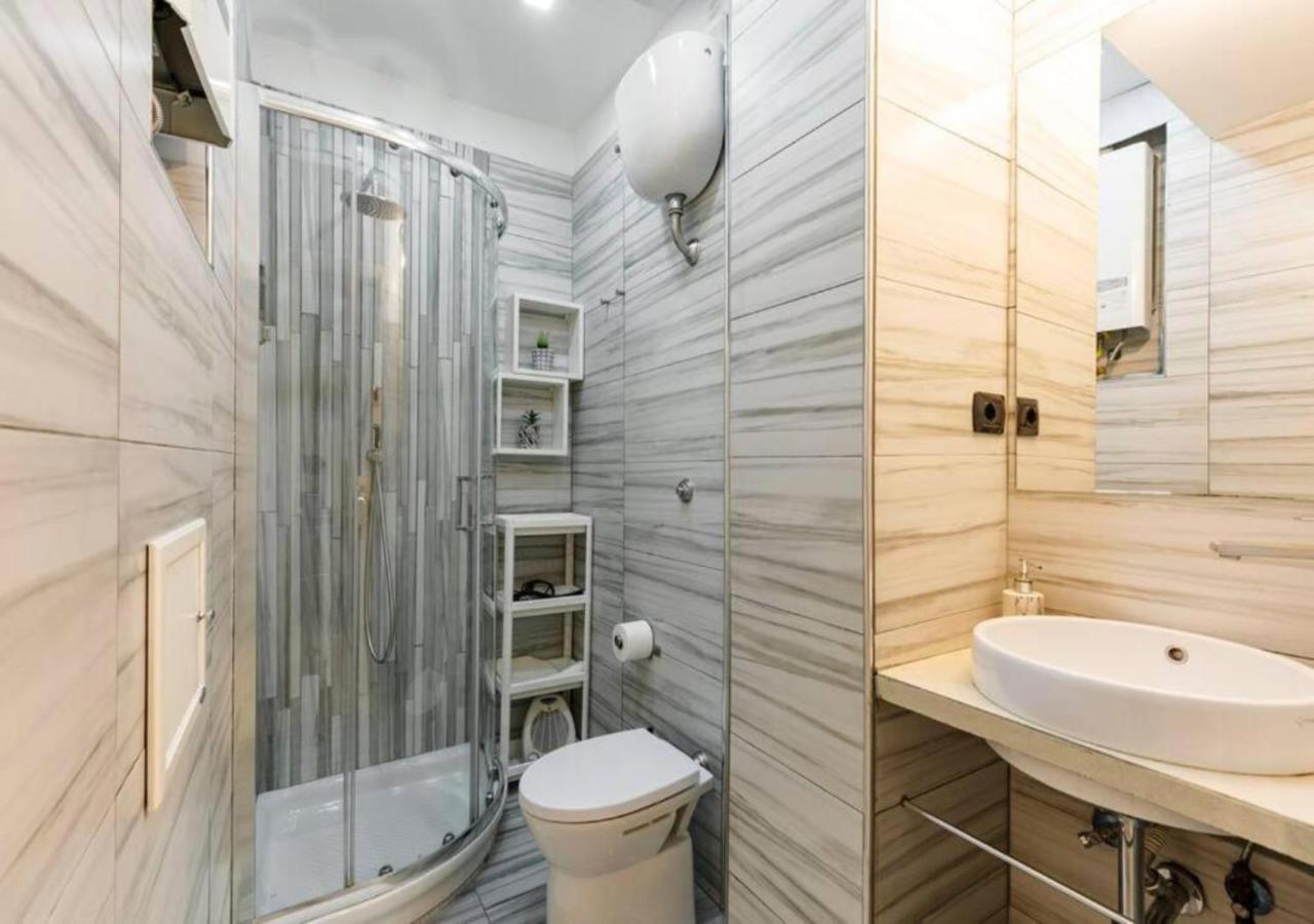 Apartment Duomo Napoli Bagian luar foto